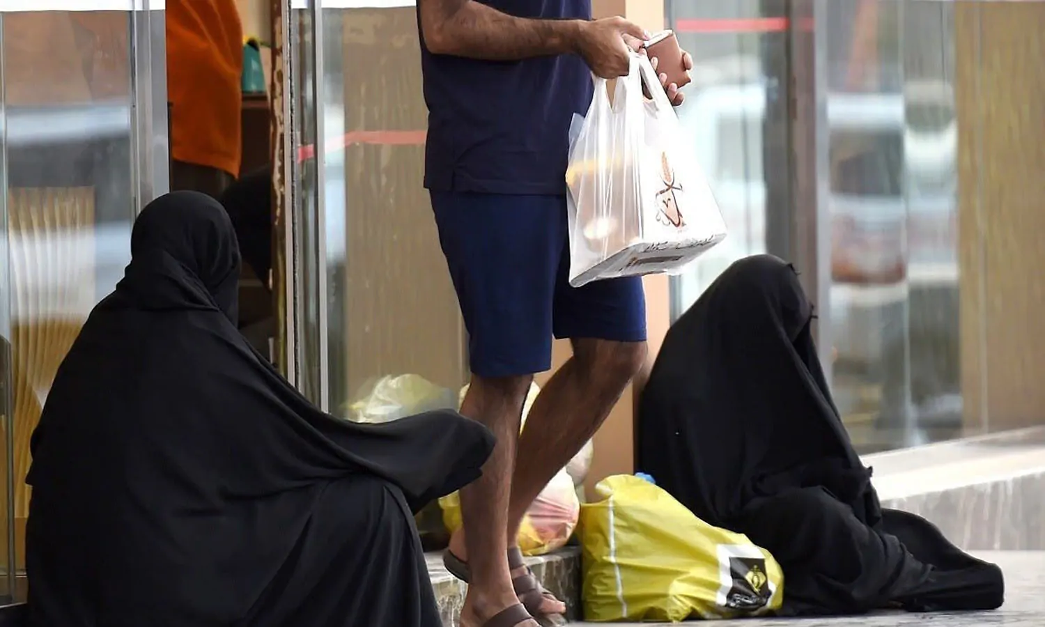 Otoritas Keamanan Berantas Fenomena Pengemis Palsu di Arab Saudi