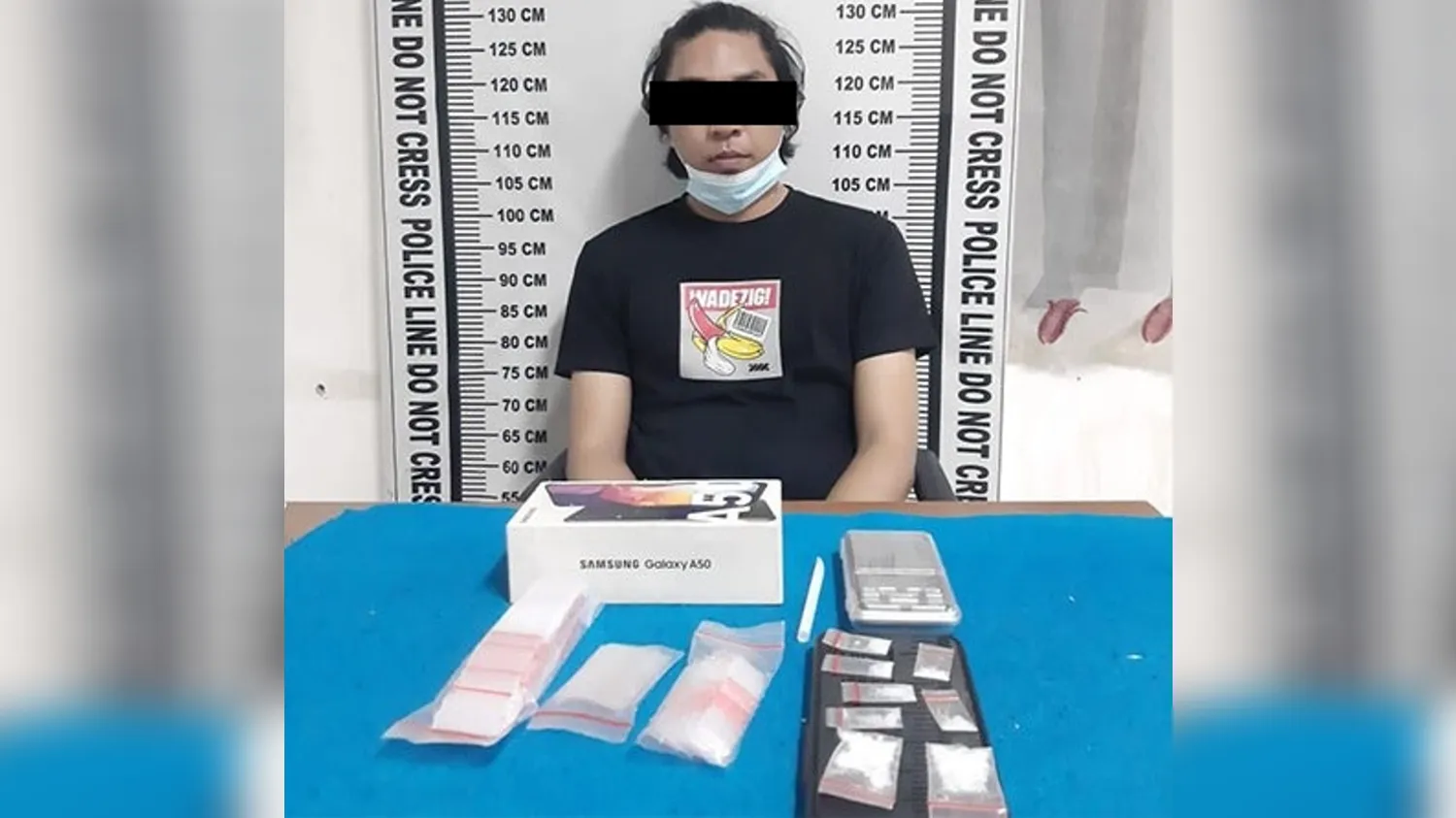 Rumah Digeledah, Seorang Pemuda Panik Buang Sabu Lewat Jendela