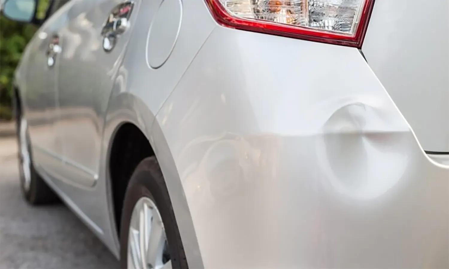 Tips Mudah Memperbaiki Bodi Mobil yang Penyok