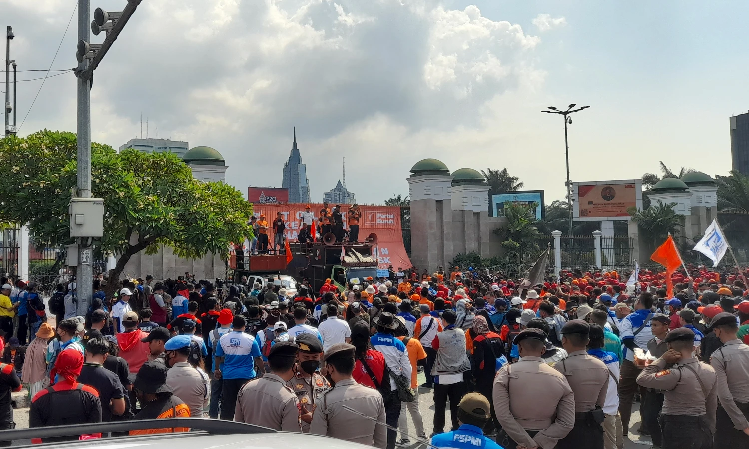 Presiden Partai Buruh: Subsidi BBM Dinikmati Orang Kaya Itu Bohong!