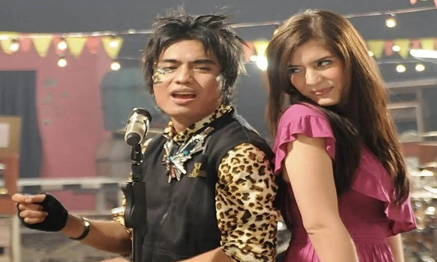 Lirik dan Chord Putri Iklan â€“ ST12, Lengkap dengan Maknanya