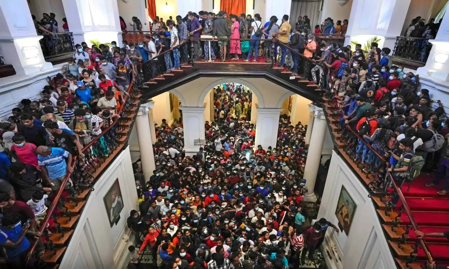Bodo Amat! Presiden Sri Lanka Kabur Jalan-jalan ke Maladewa