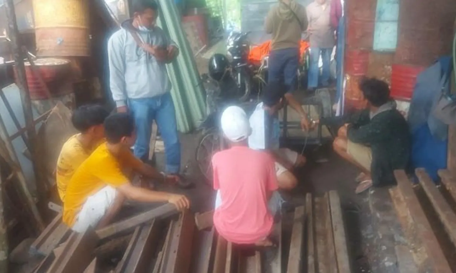 Polisi Amankan 6 Pelaku Pencurian Besi Rel Kereta Api di Pematangsiantar