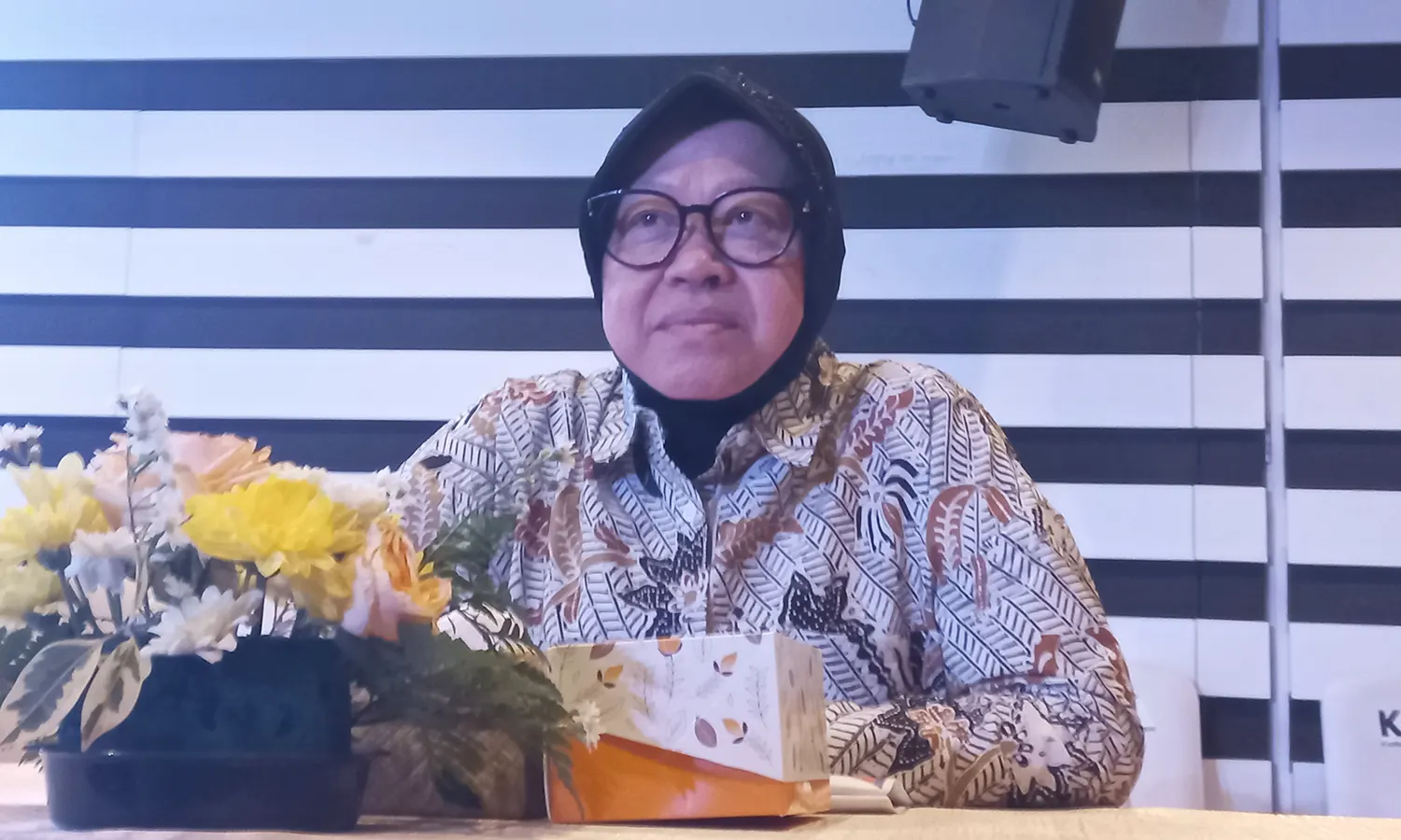 Risma: 530 Ribu Orang ASN dan Swasta Bergaji di Atas UMK Terima Bansos PKH