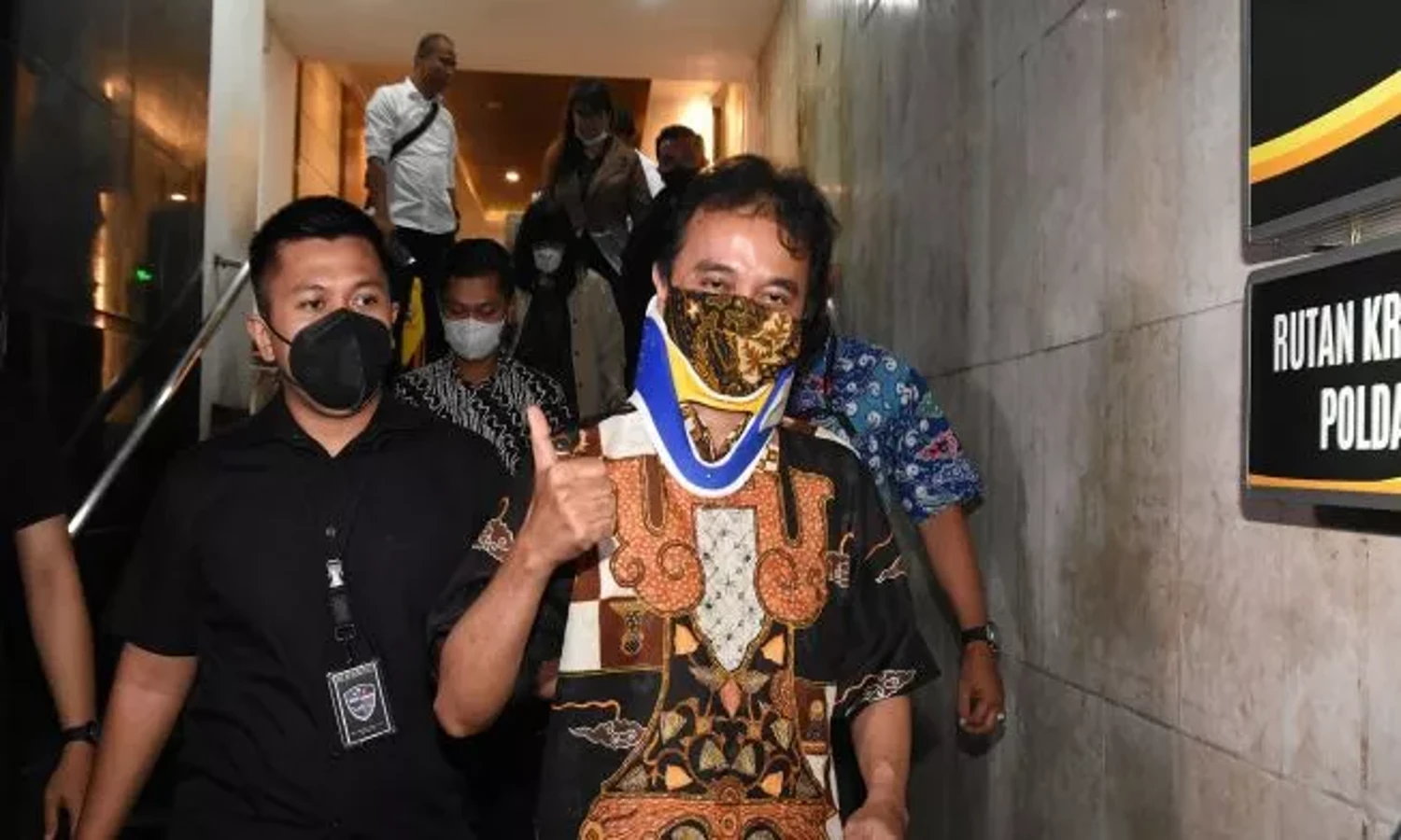 Kasus Meme Stupa Mirip Jokowi, Masa Penahanan Roy Suryo Diperpanjang 20 Hari