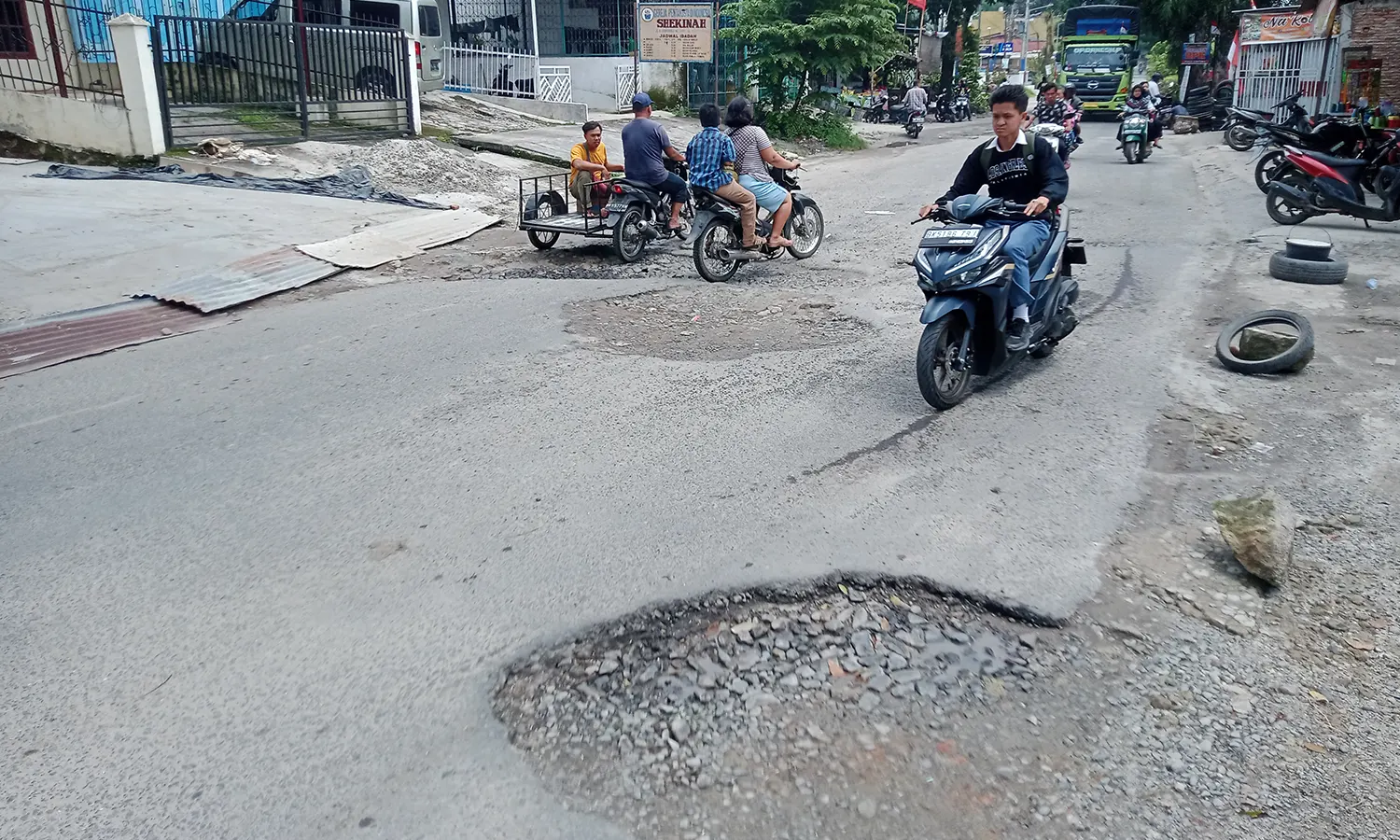 Komentar Warga soal Perbaikan Jalan di Pematang Siantar, Dinas PUPR: Kami Tak Tutup Mata!