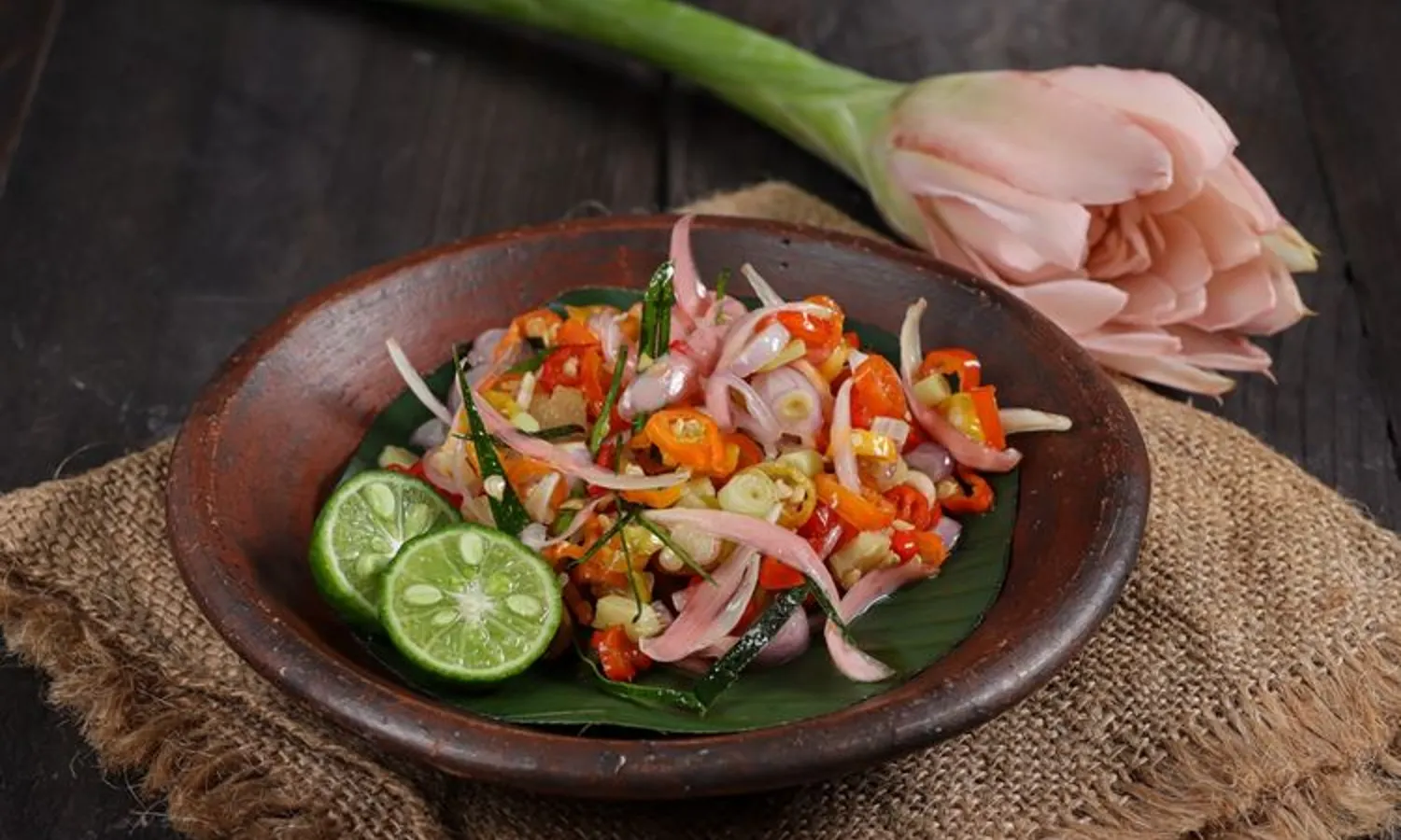 5 Kreasi Resep Sambal Kecombrang yang Segar dan Menggugah Selera