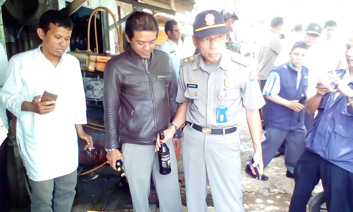 Petugas Gabungan Amankan Ratusan Miras Ilegal di Kota Bogor