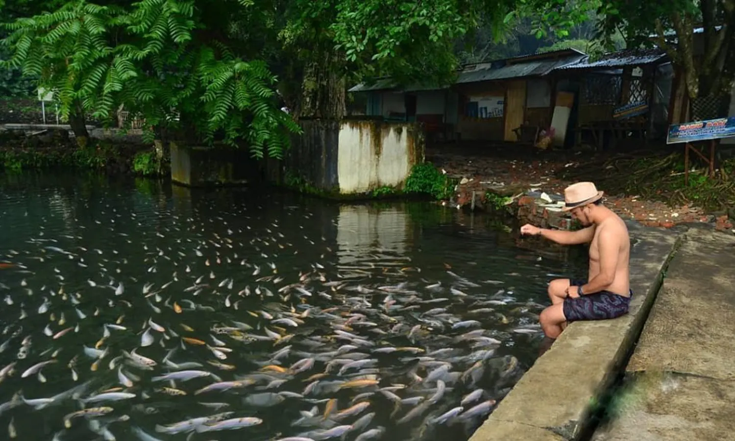 Nikmatnya Kesegaran Mata Air di Wisata Senjoyo Salatiga