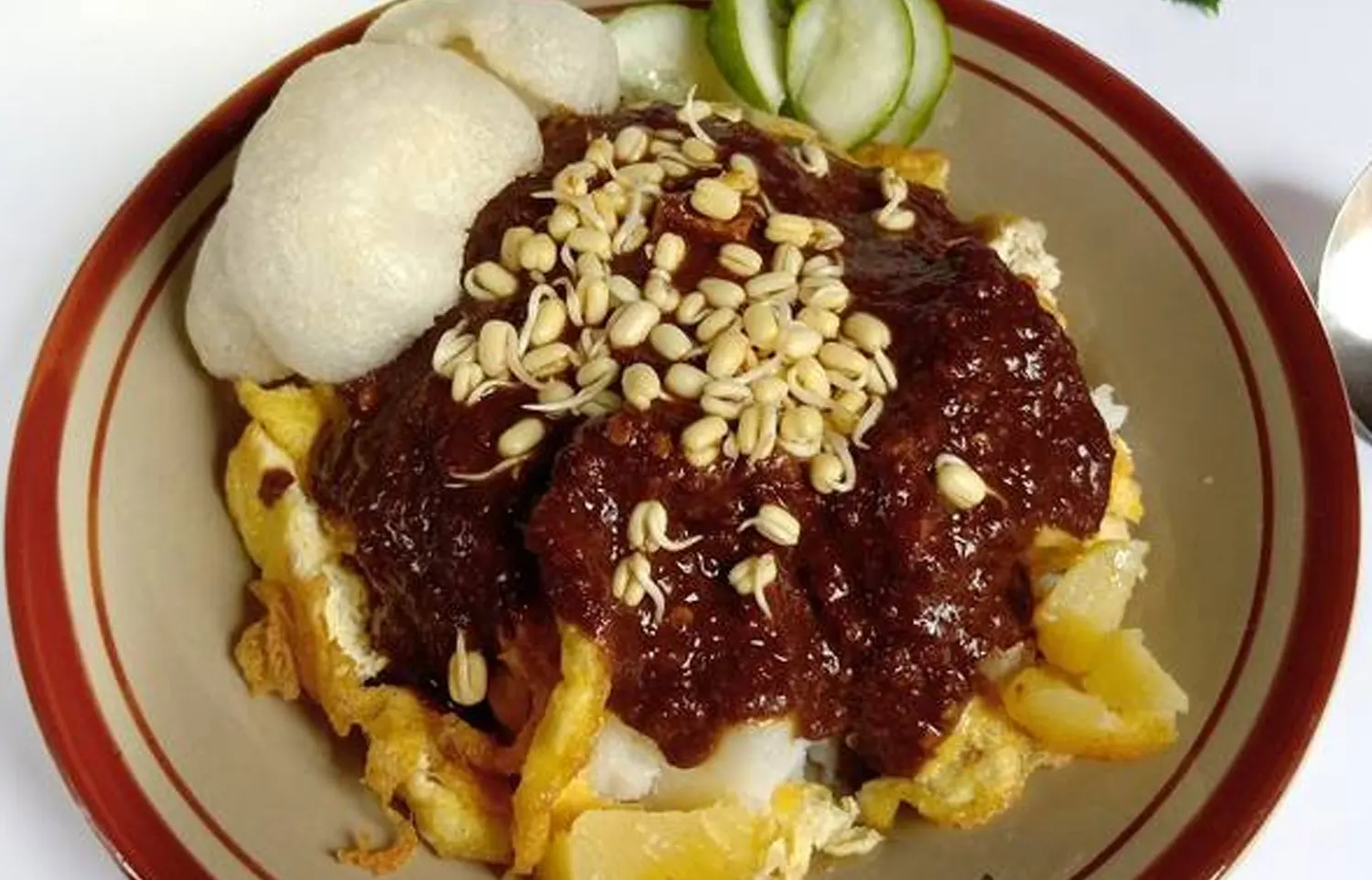 Resep Tahu Tek Telur Khas Surabaya, Menu Legendaris yang Lezat!