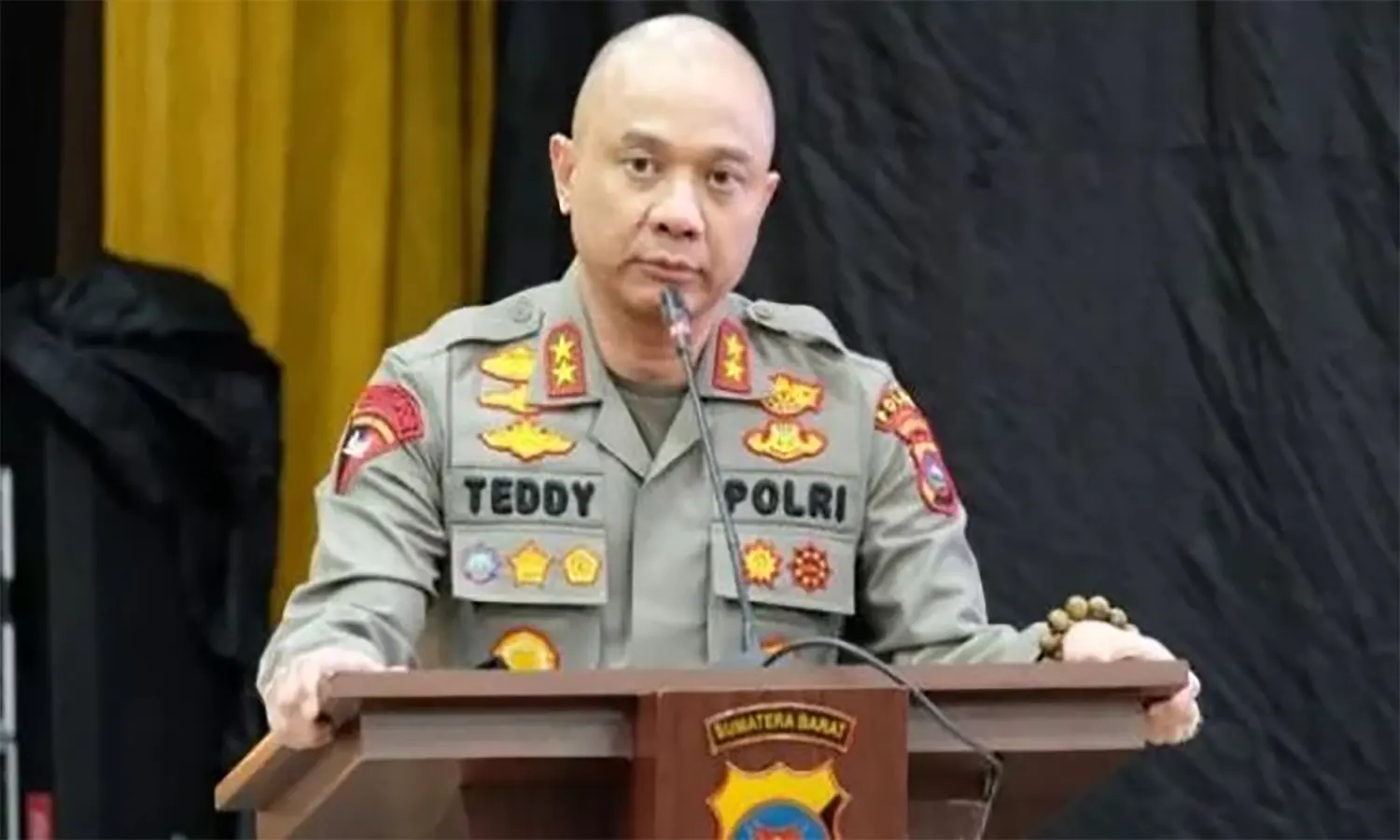 Baru Menjabat 4 Hari, Kapolda Jatim Teddy Minahasa Ditangkap atas Kasus Narkoba 