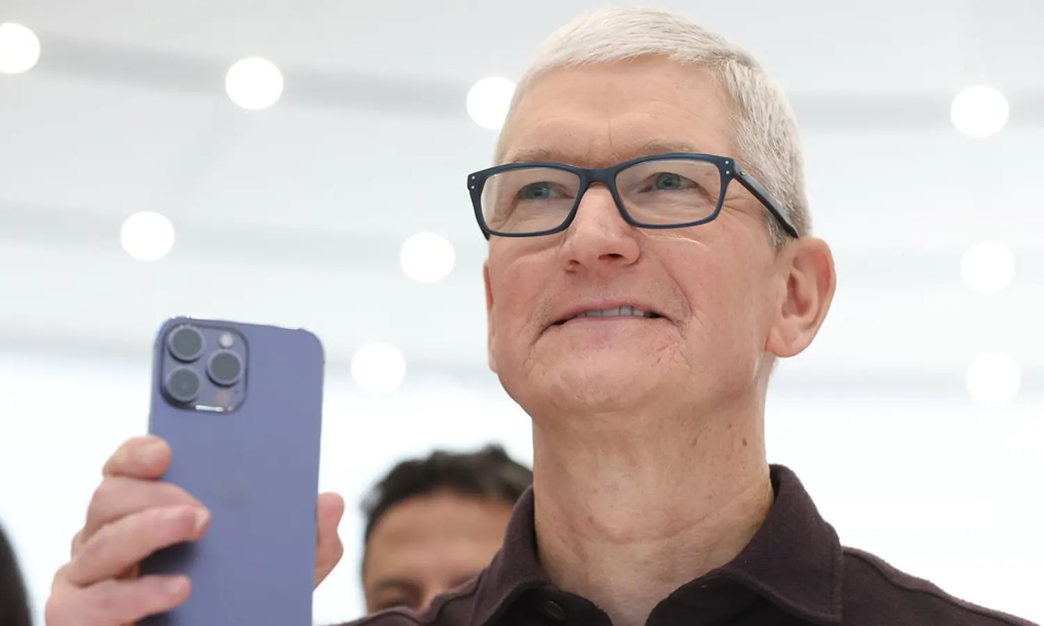 Tim Cook Tak Ingin Orang-Orang Terlalu Sering Pakai iPhone