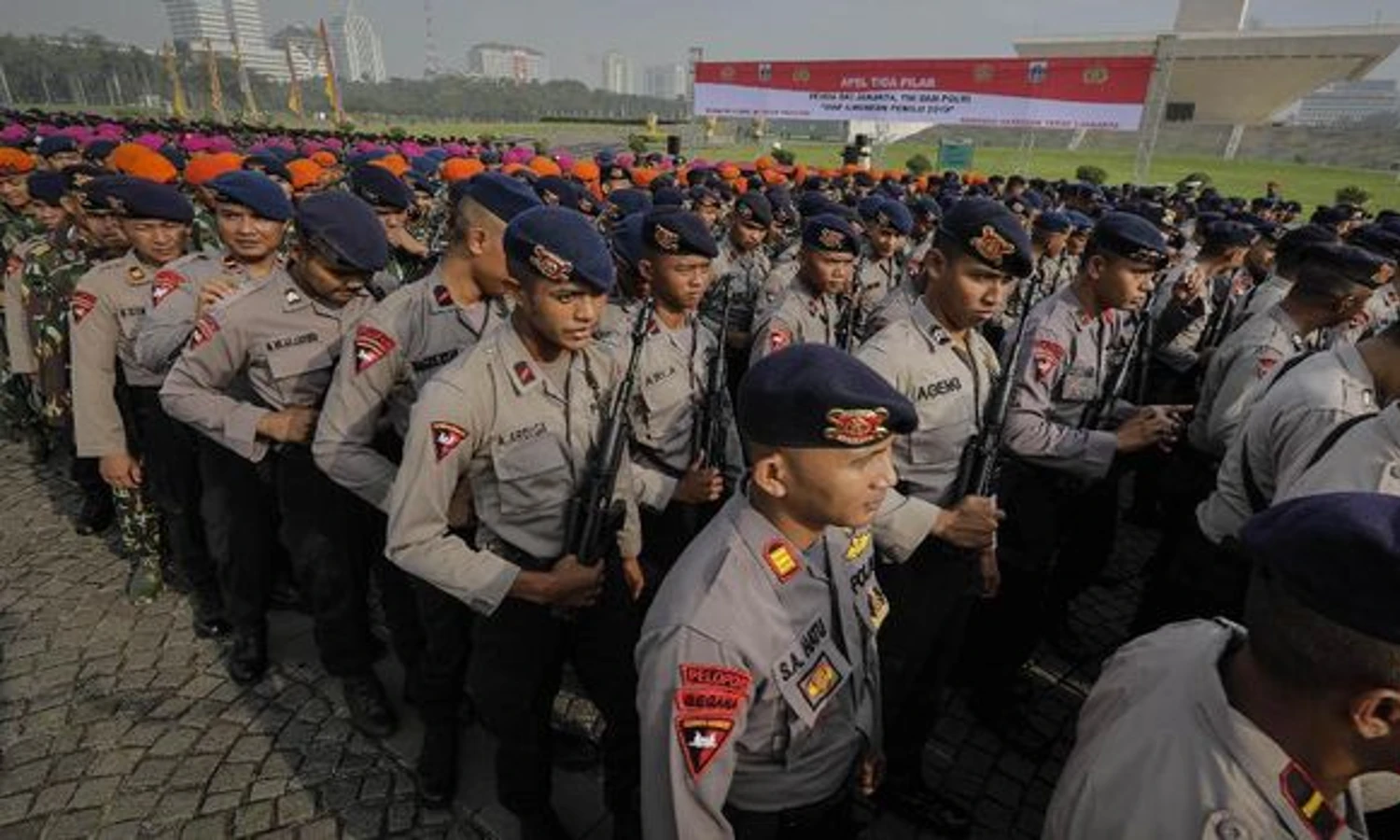 Ikut Kampanye, Anggota TNI-Polri Terancam Sanksi Setahun Penjara