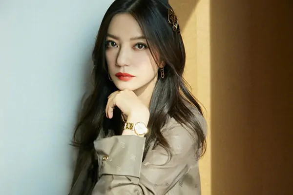Pemerintah China Hapus Nama Artis Cantik Vicky Zhao dari Internet