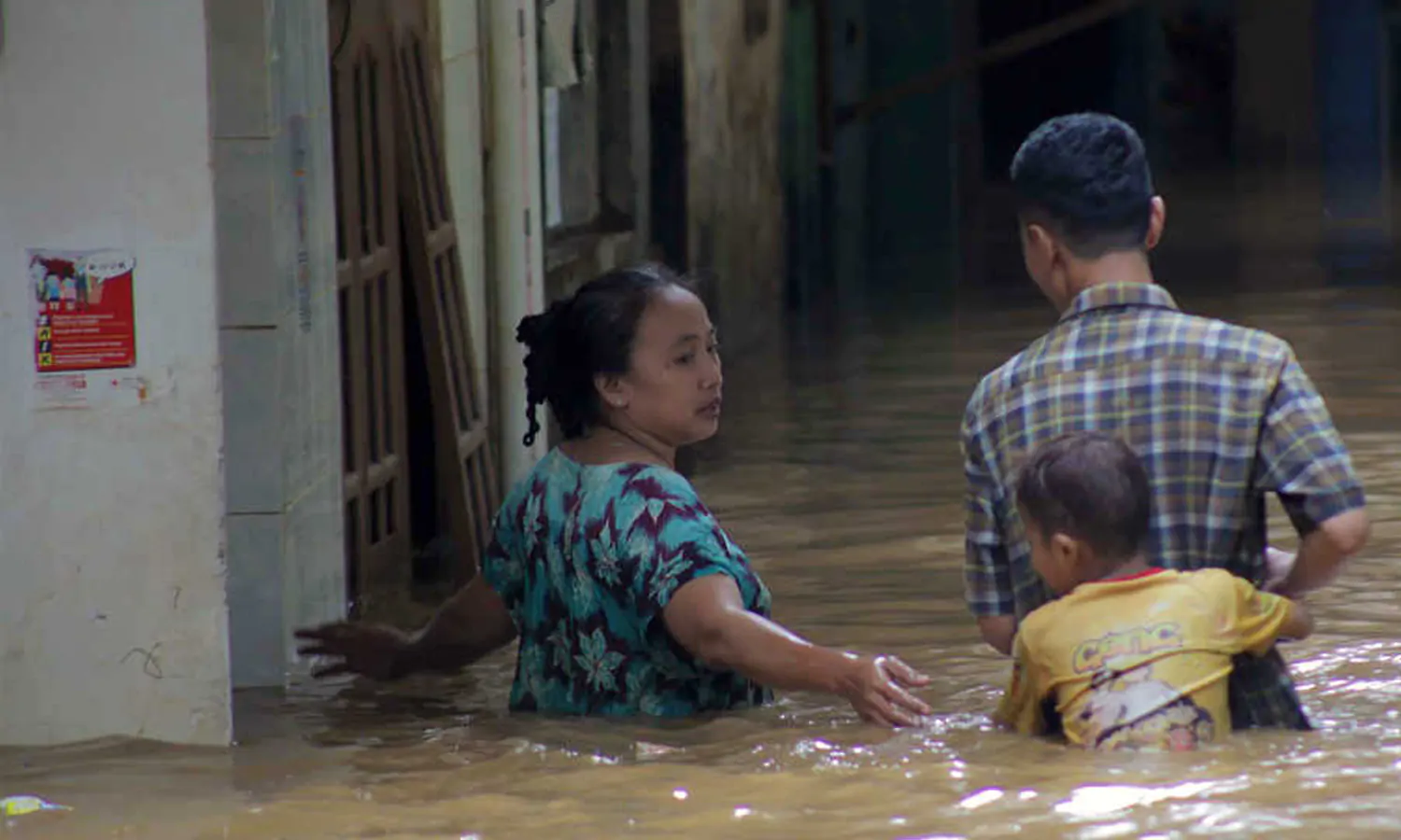 Banjir Tak Kunjung Surut, Warga Asahan Alami Diare dan Gatal-Gatal 