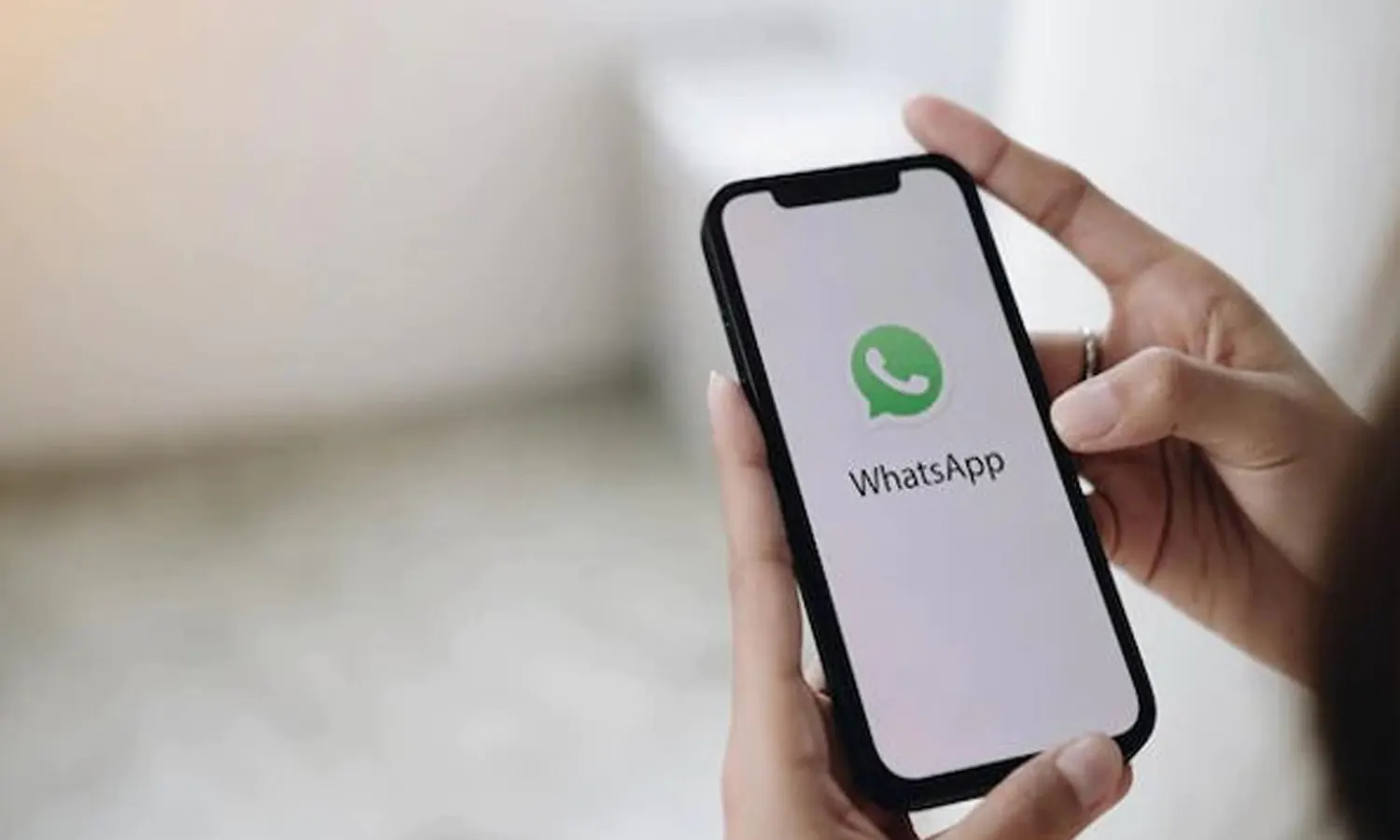 WhatsApp Siapkan Fitur Kirim Foto Anti Pecah