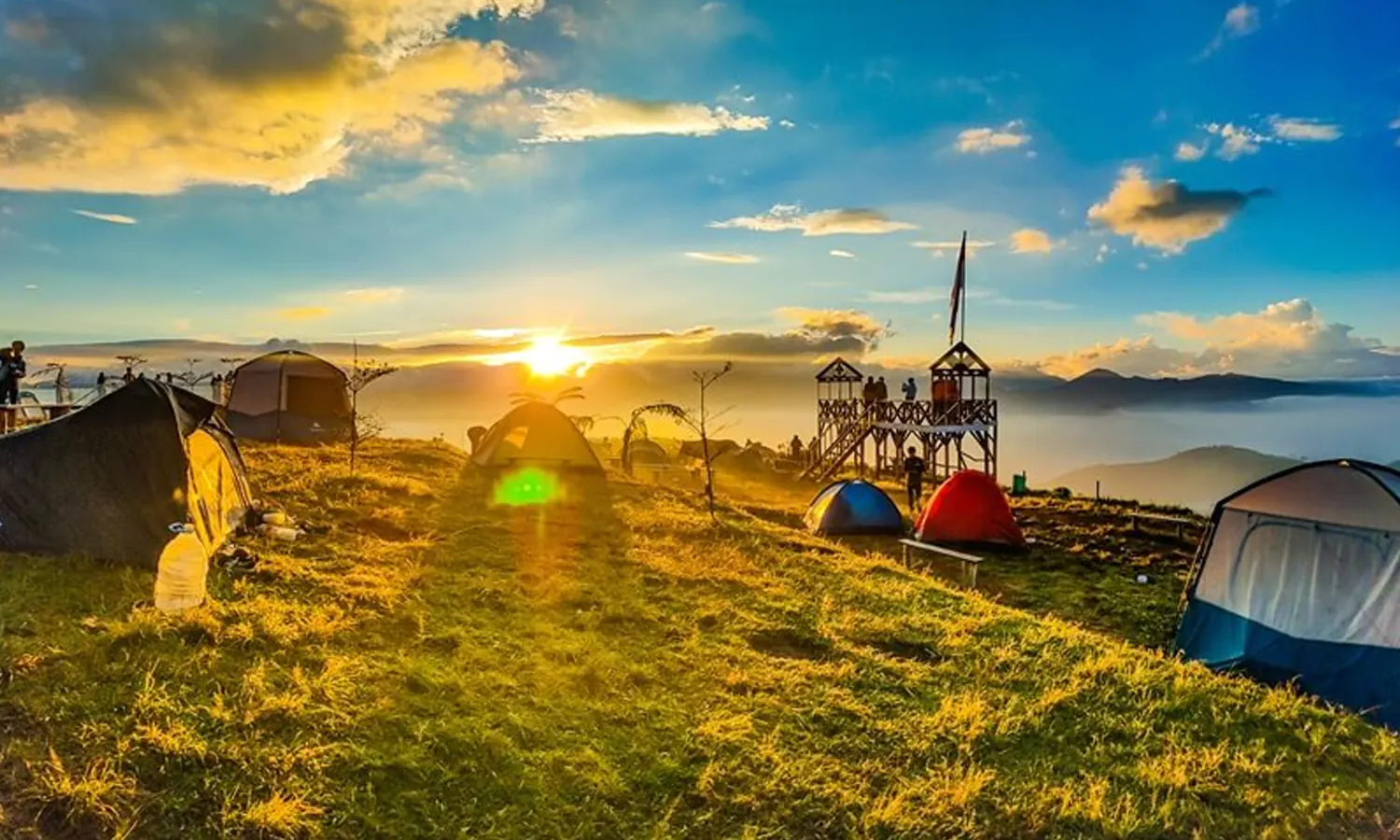 Taman Langit Pangelangan di Bandung, Spot Melihat Sunrise dan Sunset yang Indah