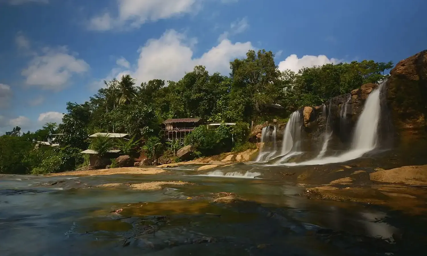 10 Tempat Wisata di Tasikmalaya Terbaru dan Lagi Hits Dikunjungi
