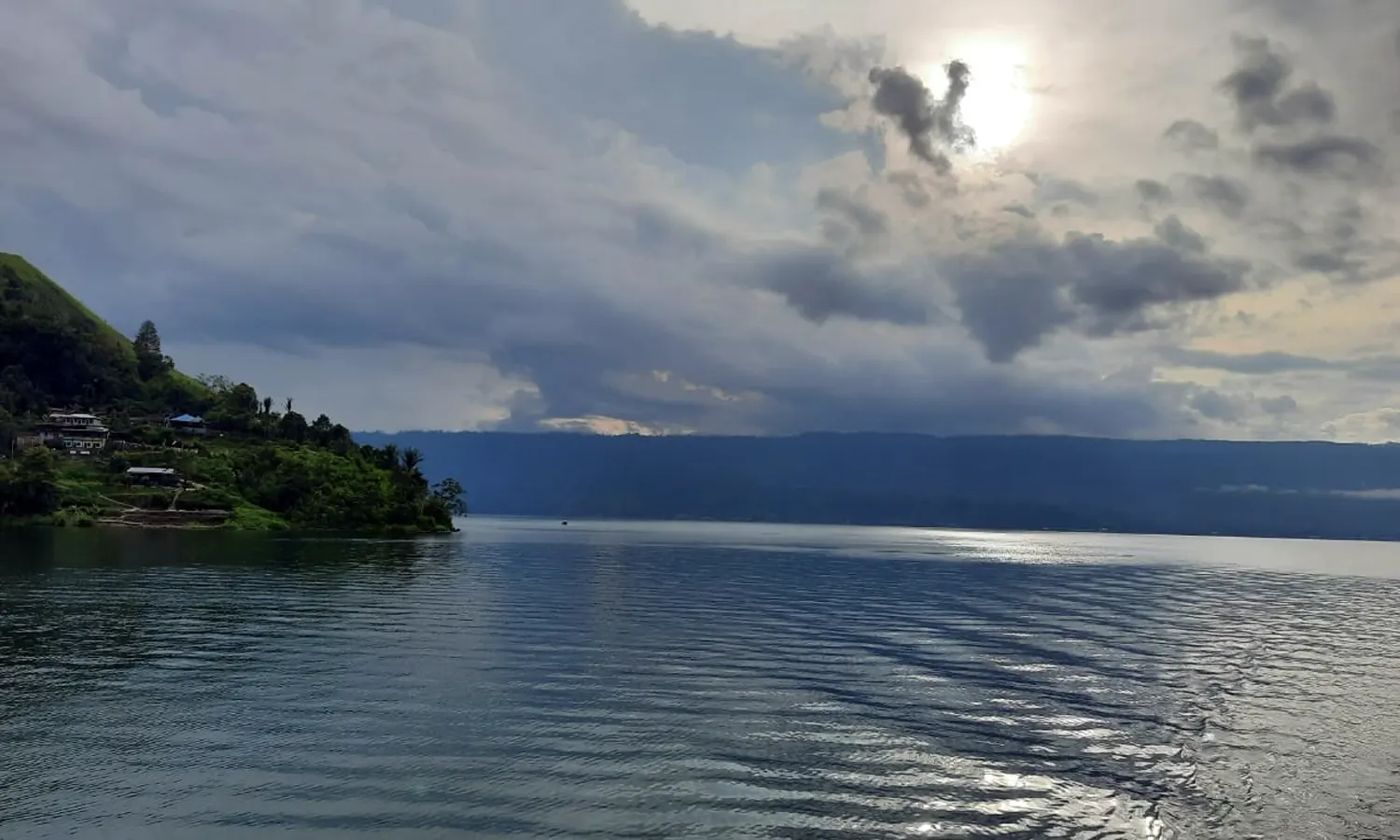 7 Rekomendasi Tempat Wisata di Sekitar Danau Toba yang Cocok Dikunjungi saat Weekend