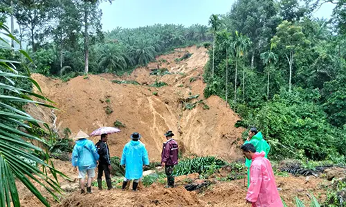 Sumatra Dilanda Banjir Bandang Terbesar dalam Satu Dekade: 708 Tewas, Ratusan Hilang