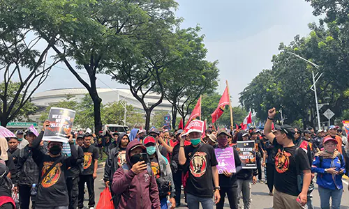 Buruh Desak Cabut Omnibus Law dan Tuntut UU Perlindungan Tenaga Kerja dalam Aksi May Day