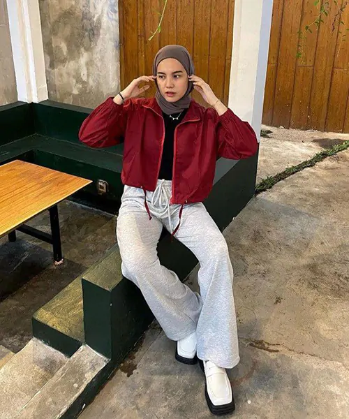 Dress code merah putih