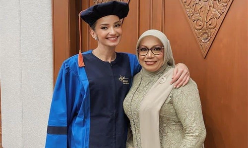 Pulang ke Indonesia untuk Wisuda, Enzy Storia Bagikan Kisah Perjuangan Kuliahnya