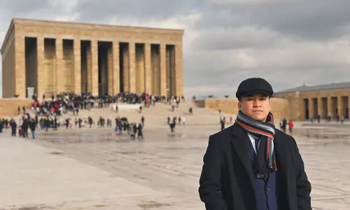 Dijemput Langsung Prabowo Pakai Pesawat Kepresidenan, Siapa Sosok Agung Surahman?
