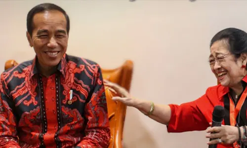Perang Dingin Jokowi dan PDIP: Hasto Tuduh Jokowi Bernafsu Gantikan Posisi Megawati