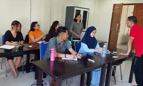 Membaca Oligarki, Merawat Demokrasi 