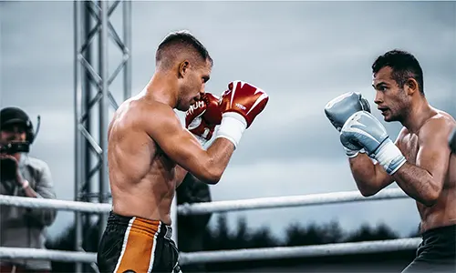 Seni Bela Diri Muay Thai: Asal Usul, Teknik Dasar, Manfaat, Kelebihan, dan Kekurangan