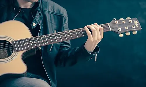 Yuk, Dengerin 20 Lagu Indie yang Bikin Harimu Selalu Good Vibes