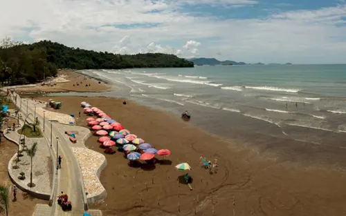 Pantai di Padang