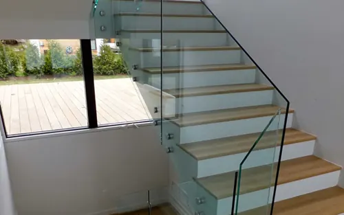 Desain railing tangga