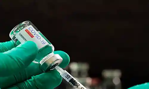 Antisipasi Lonjakan Kasus COVID-19, Vaksin Booster Ketiga Siap Diluncurkan